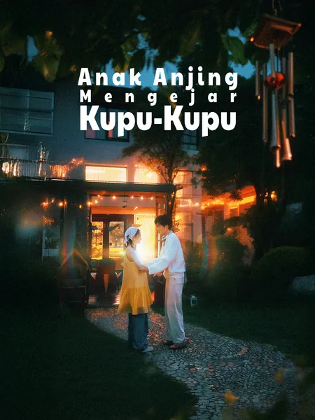 Anak Anjing Mengejar Kupu-Kupu